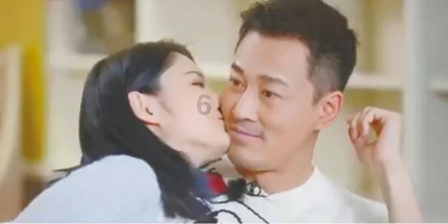 金庸原本将萧峰设想为配角，但为什么最后把萧峰写成了主角？
